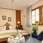 Hotel Uhl Guest house 3*