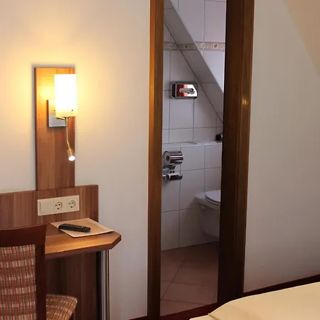 ゲストハウス ウール 3*