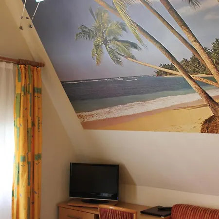 ウール ゲストハウス 3*