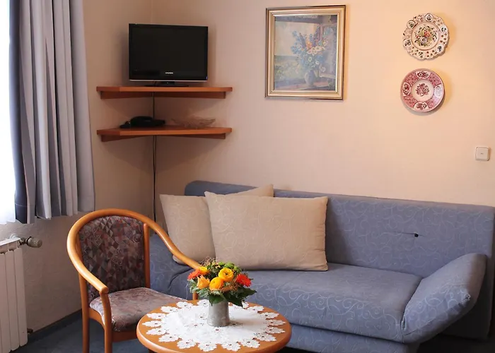 Guest house Hotel Uhl 3*